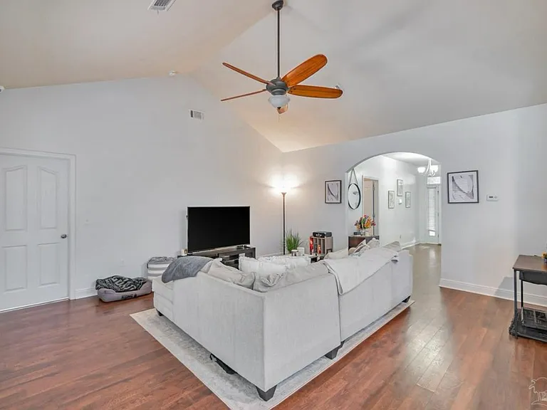 5811 Rustic Ridge Cir — Photo 2