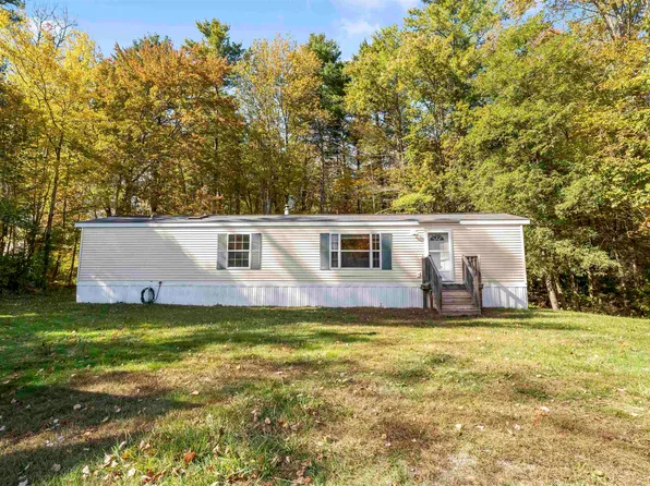 10 Roy Street, Raymond, NH 03077