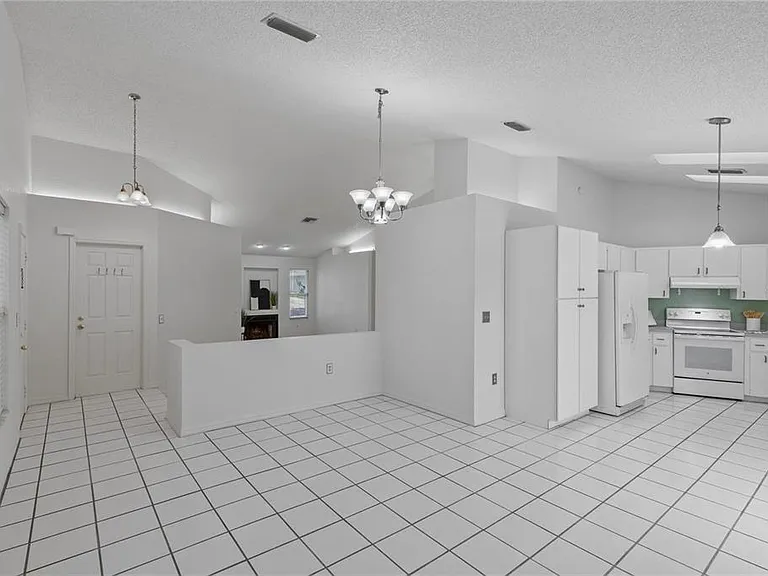 5116 Plantation Dr — Photo 8