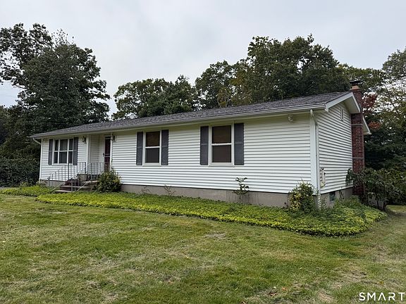 3rd image of 371 Race Hill Road