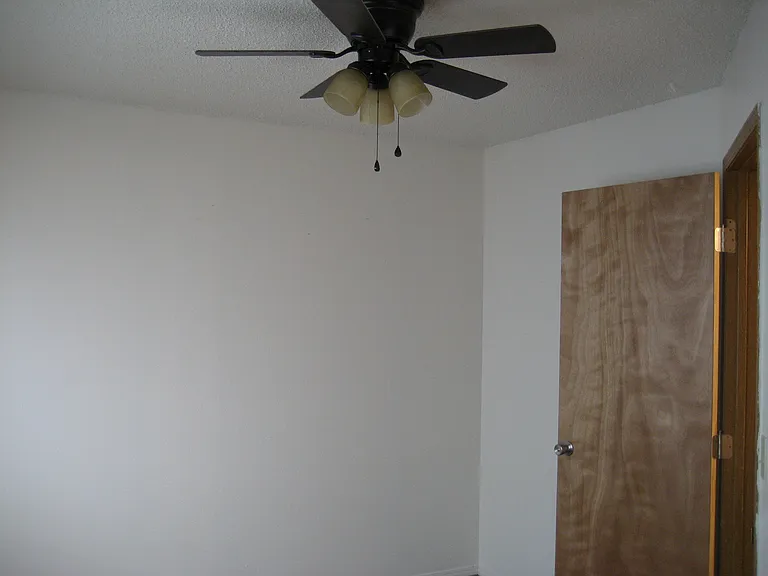 149 Wellington St — Photo 7
