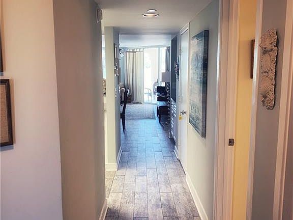3rd image of 1470 Wood Ave APT 501
