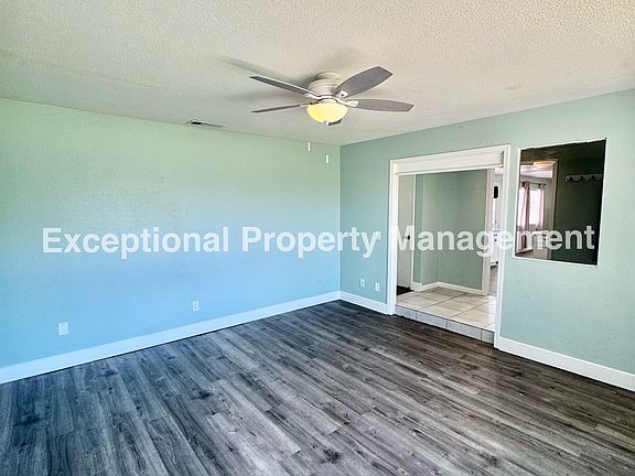 3rd image of 9513 Tamarind Ave