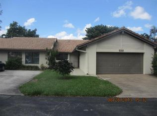 5615 Hammock Ln, Lauderhill, FL 33319