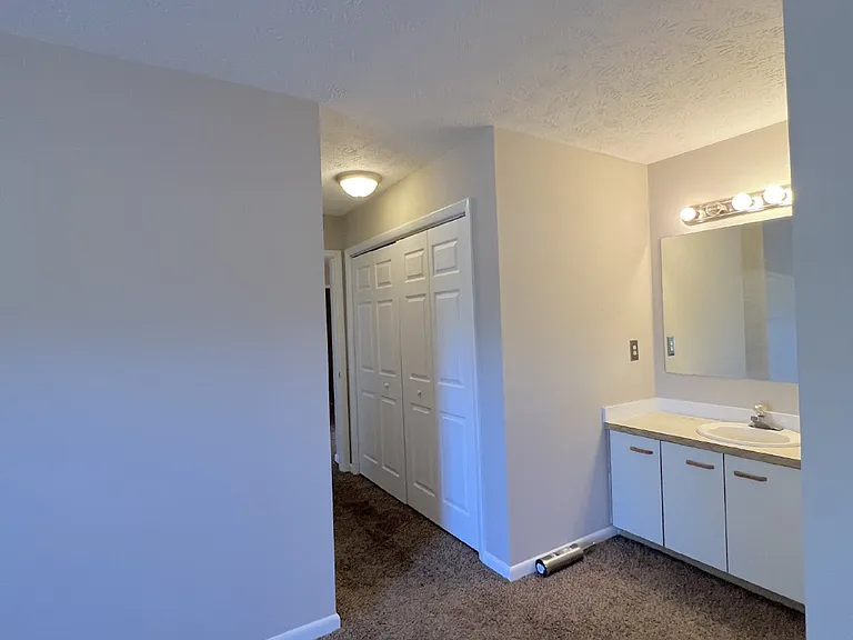 1018 Wood Creek Dr #9 — Photo 5