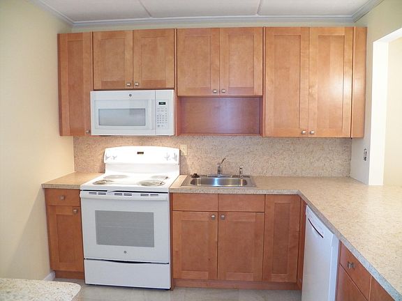 3rd image of 1900 S Kanner Hwy APT 7-103