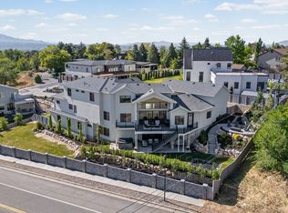 9577 S Hidden Pine Ln, Sandy, UT 84092