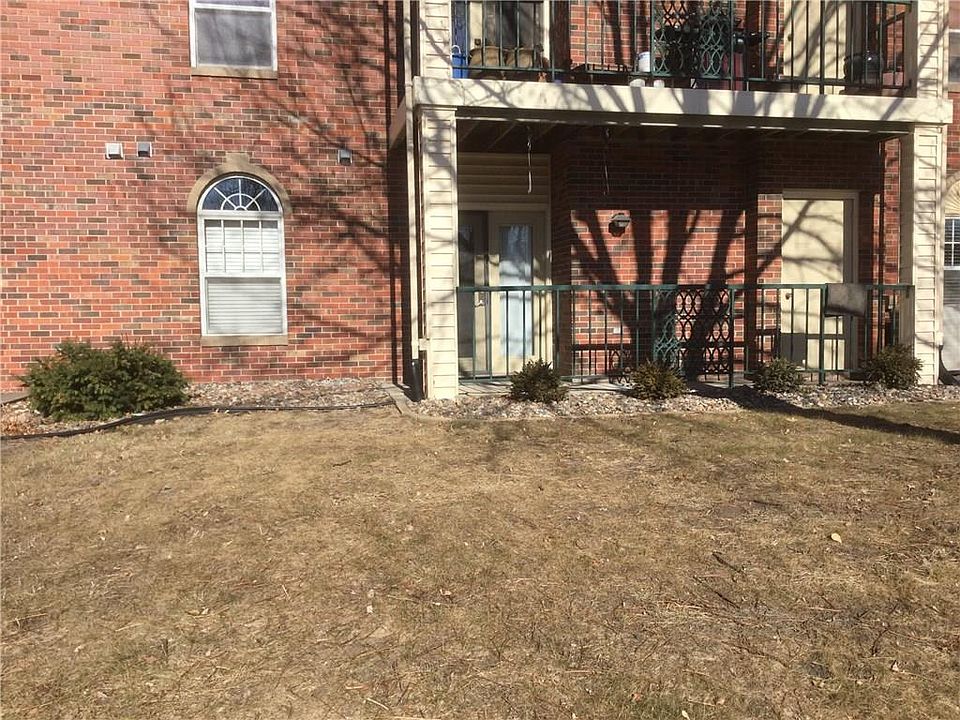 1st image of 4910 Pleasant St Unit 3