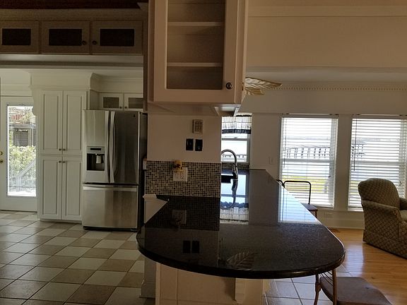 Beautiful black grantie bar