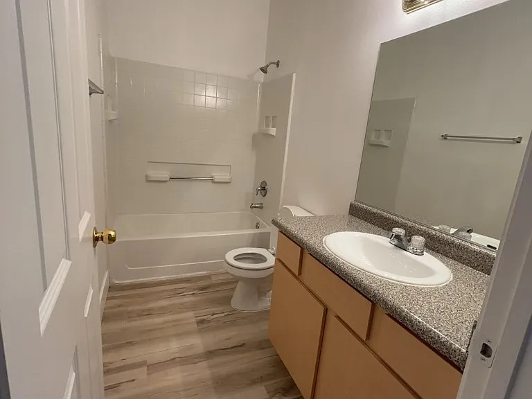 4915 E Russell Rd #143 — Photo 10
