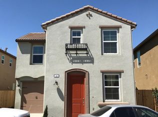 3713 Friendship Ln, Clovis, CA