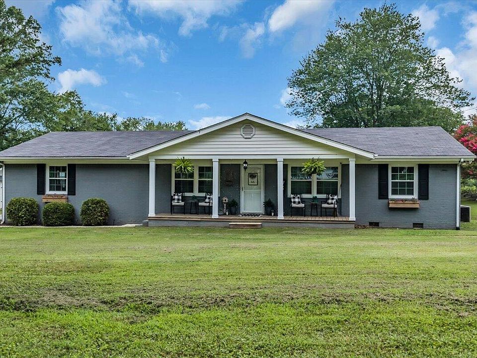1st image of 593 Dover Rd