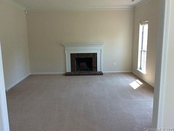 3rd image of 11638 Kempsford Dr