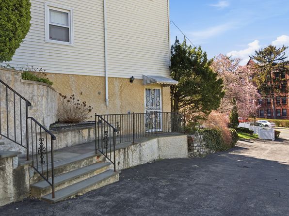 166 Park Hill Ave #1
