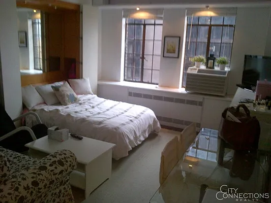 Rented by City Connections Realty | media 18