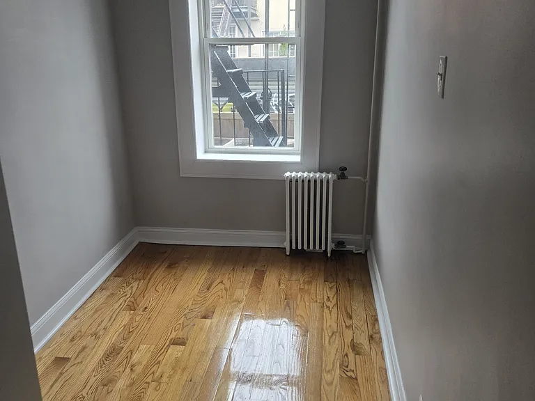 284 3rd St #AD — Photo 5