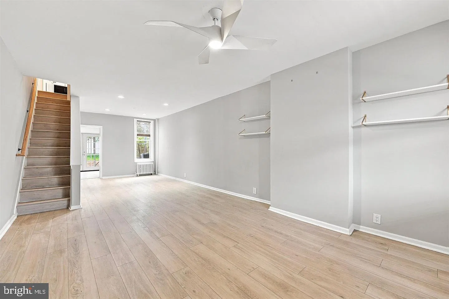2 bed, 1.0 bath, 1200 sqft, $2,100 — Photo 3