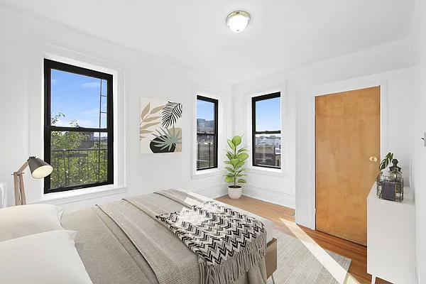 Rented by Charney Real Estate LLC | media 4