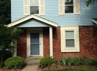 1306 Summergate Pkwy, Saint Charles, MO