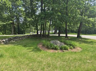 6 Eastview Rd, Derry, NH 03038