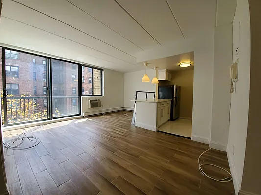 Rented by Bahar Management | media 26