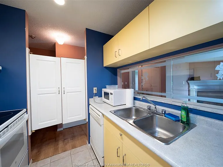 2922 Rivard Ave #211 — Photo 12
