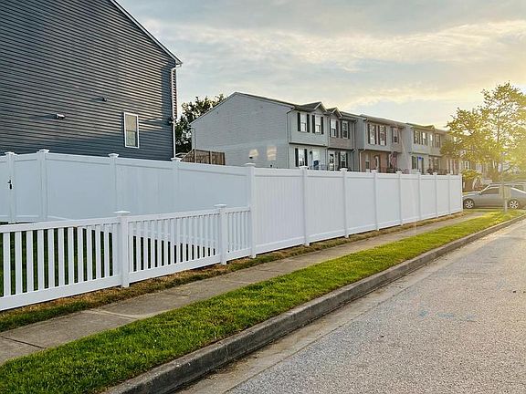 2nd image of 639 Kittendale Rd