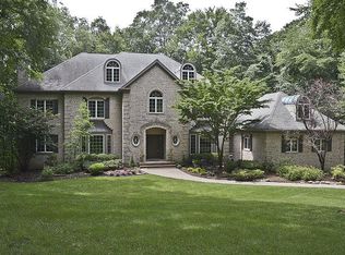 42 Laura Ln, Morristown, NJ 07960