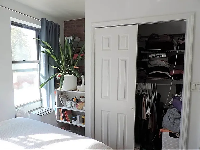 154 Allen St #1 — Photo 5