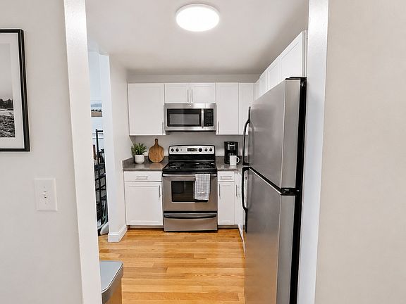 5th image of 521 Massachusetts Ave APT 4