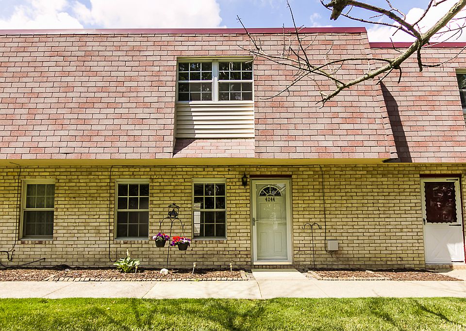 1st image of 4244 Bennington Blvd Unit 11-C