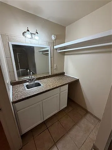 1 bed, 1.0 bath, 500 sqft, $595 — Photo 4