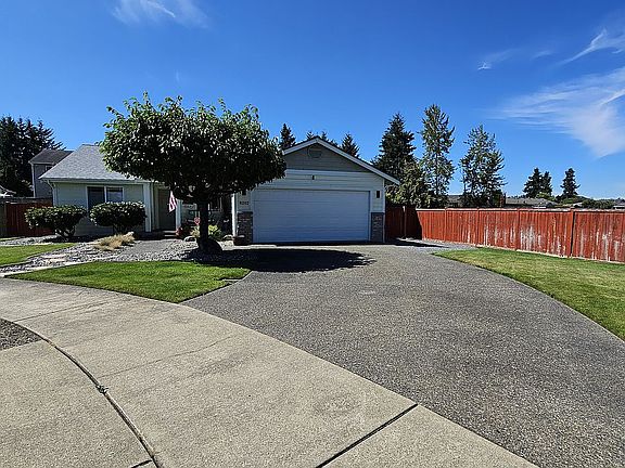 4th image of 8202 203rd Street Ct E