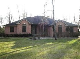 4067 Queensland Way, Pinckney, MI 48169
