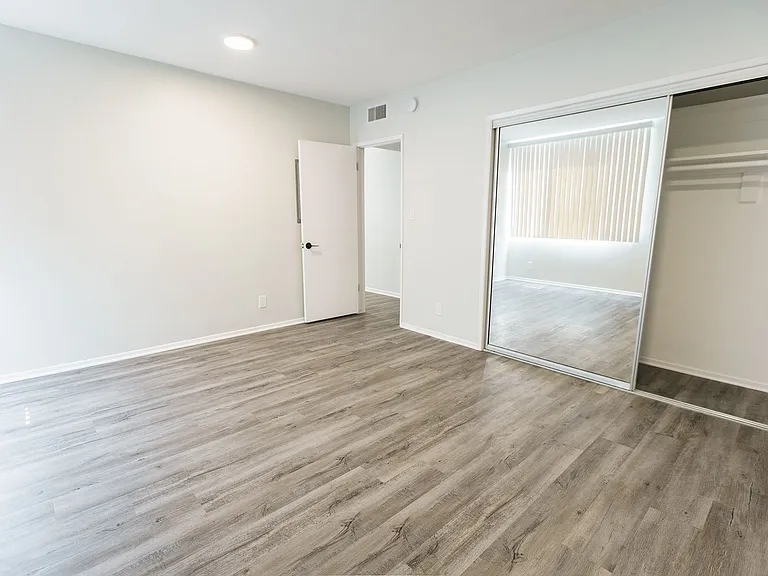 816 S. Bundy Dr — Photo 30