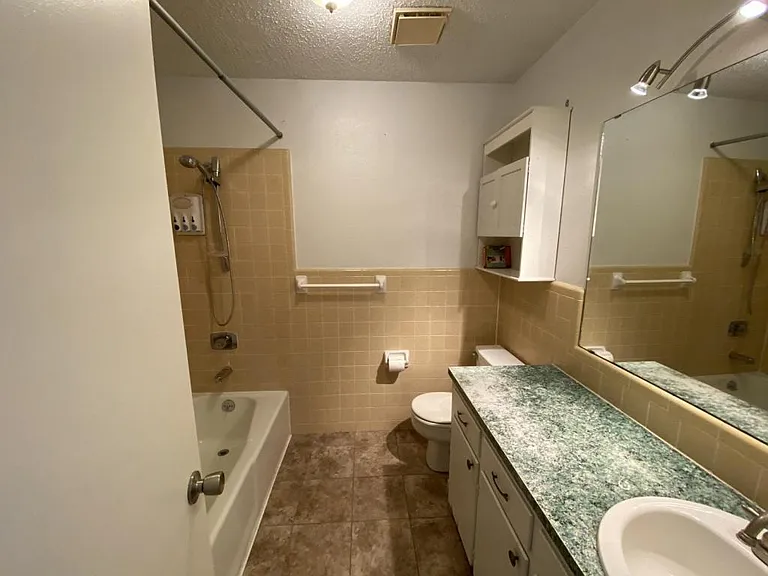 1122 Rhonda Lee St — Photo 13