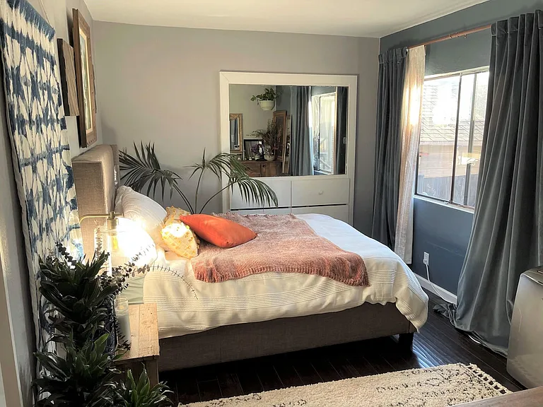 647 W Avenue 28 — Photo 1