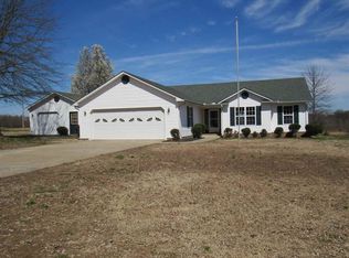 1560 Red Bell Rd, Newbern, TN 38059