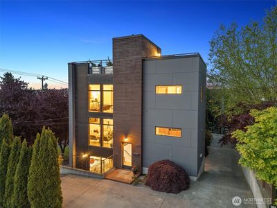 3060 24th Avenue W, Seattle, WA, 98199