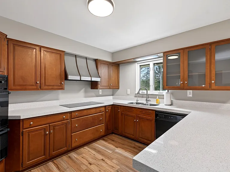 543 W Krepps Rd — Photo 11