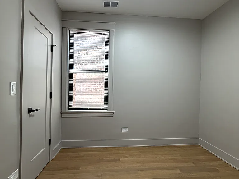 3530 W Dickens Ave #2 — Photo 13