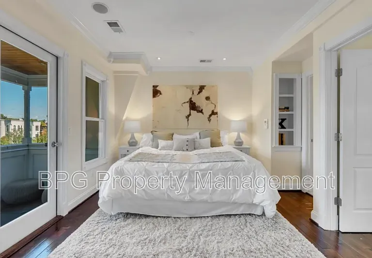 901 N Carolina Ave SE #2 — Photo 31
