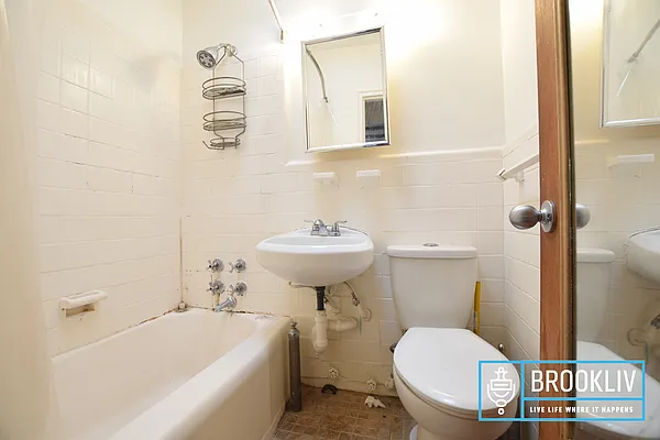 Rented by null | media 20