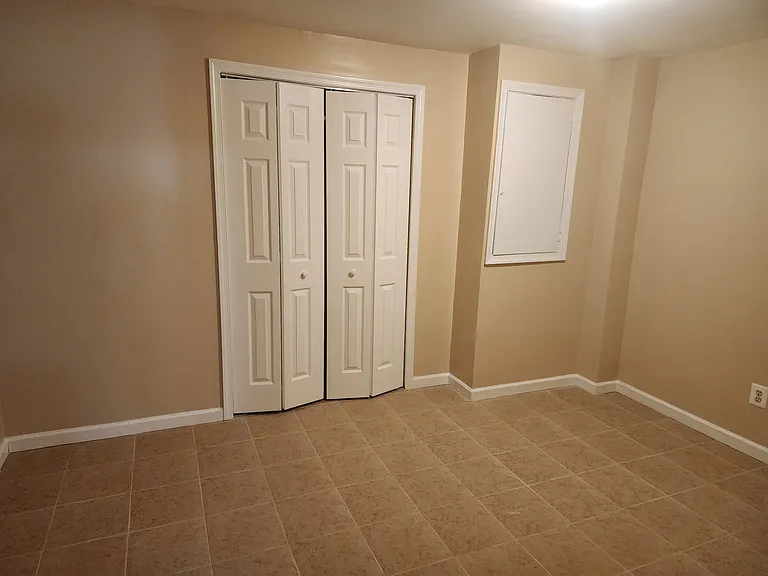 19666 Club Lake Rd #BASEMENT 1BD RM — Photo 8