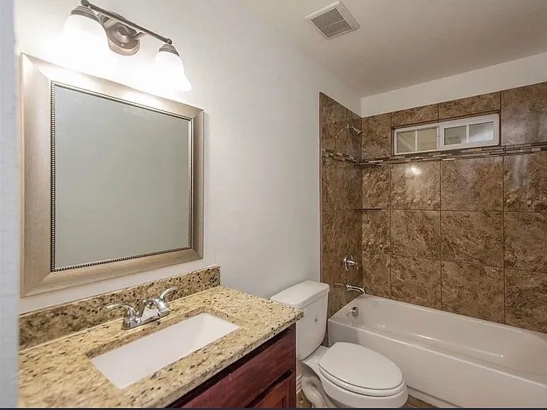 1115 S Waverly Dr — Photo 12