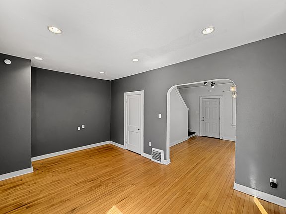 5th image of 321 N 3rd St