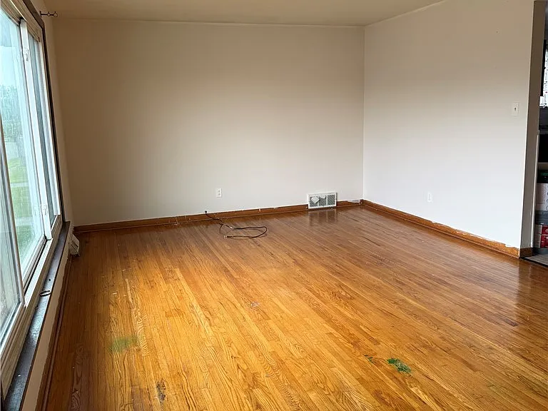 175 Vern Ln — Photo 3