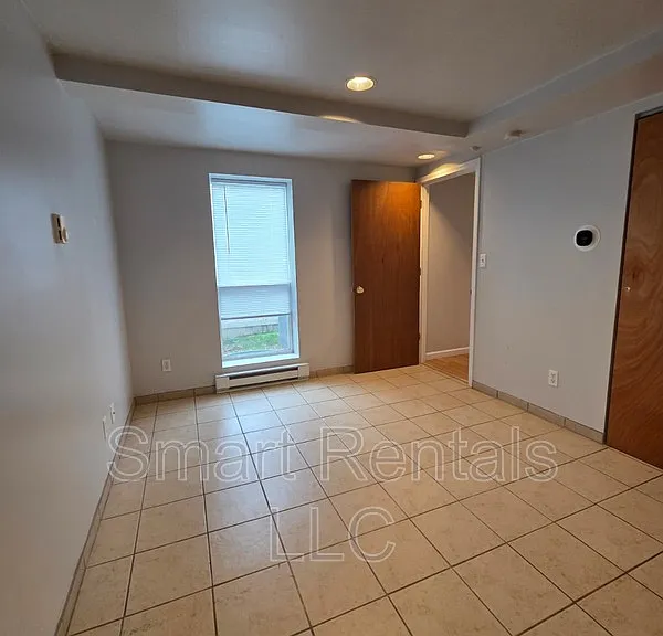 9962 Chateau Roi Dr — Photo 3