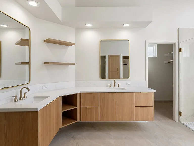 4 Mandalay Ct — Photo 16