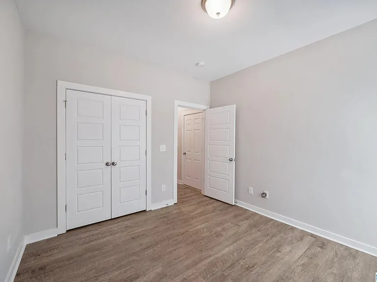 7944 Saint James Dr — Photo 22